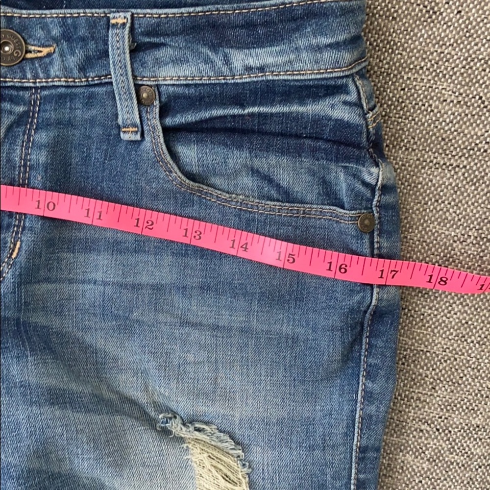 G by Guess Distressed Boyfriend Cuffed Shorts - Picture 9 of 10